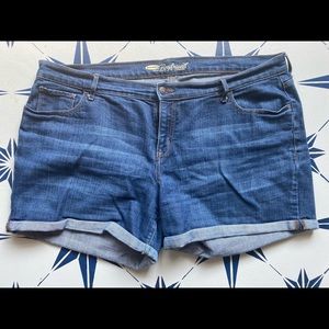 Old Navy Boyfriend Shorts Size 18